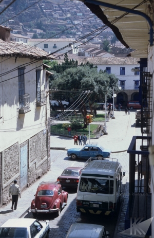 37b28